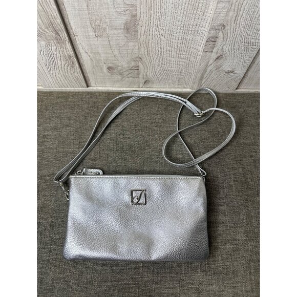 Stone Mountain Metallic Silver Crossbody Bag With Adjustable Strap & Card Slots - Picture 2 of 12